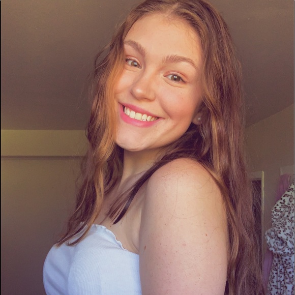 Meet your Posher, Mallory - Picture 1 of 1